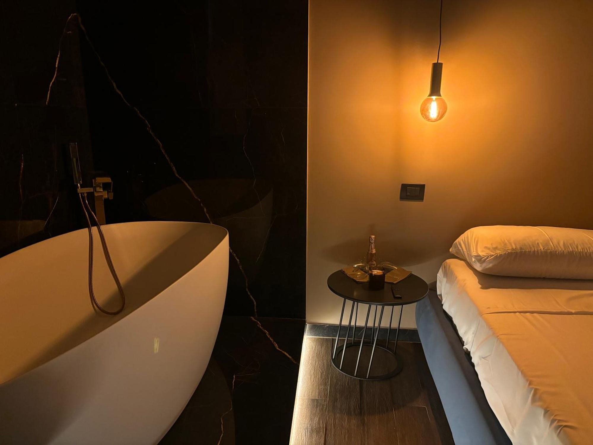 Bed and Breakfast Cbh Sicitaly Group Ачі-Кастелло Екстер'єр фото