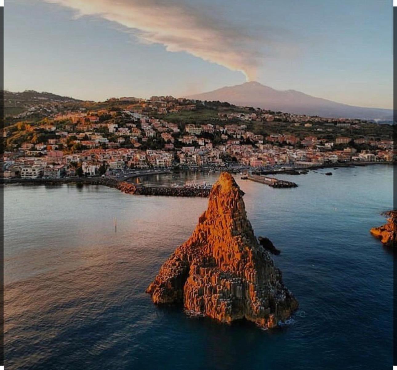 Bed and Breakfast Cbh Sicitaly Group Ачі-Кастелло Екстер'єр фото
